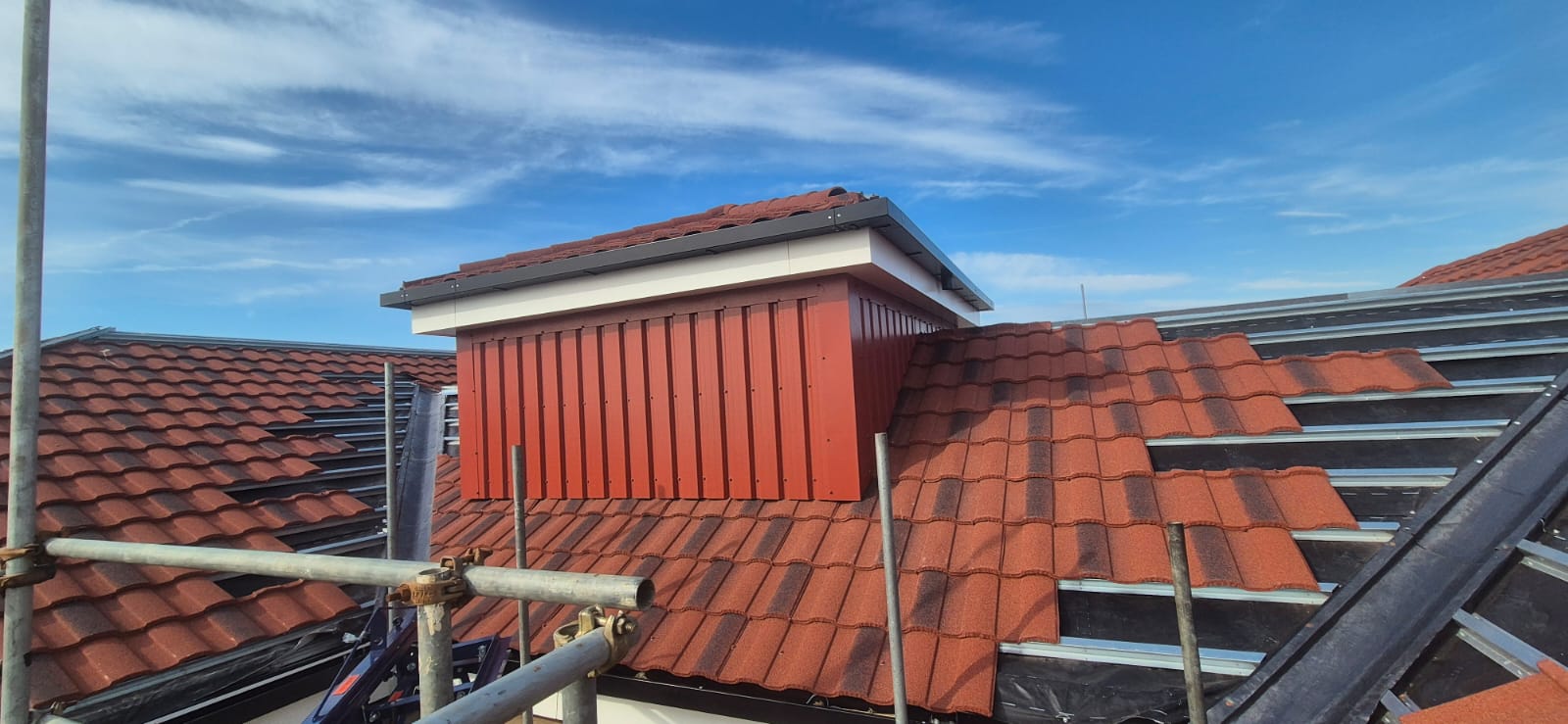 Cobham Towers roof construction showing roof tiles